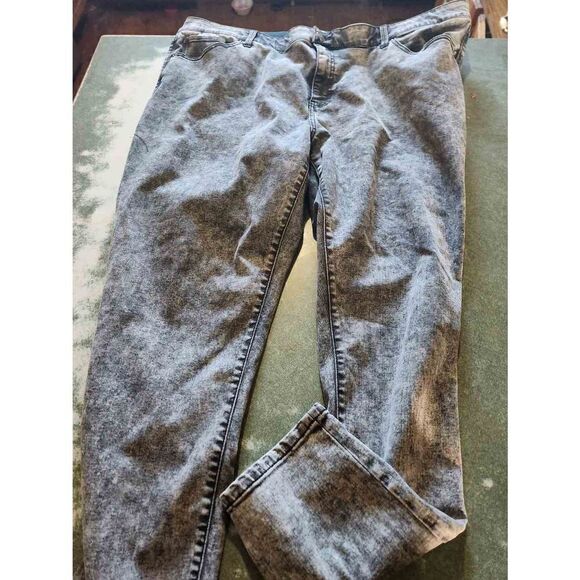 Lularoe Charcoal acid wash denim jeans sz 44 - Picture 5 of 5